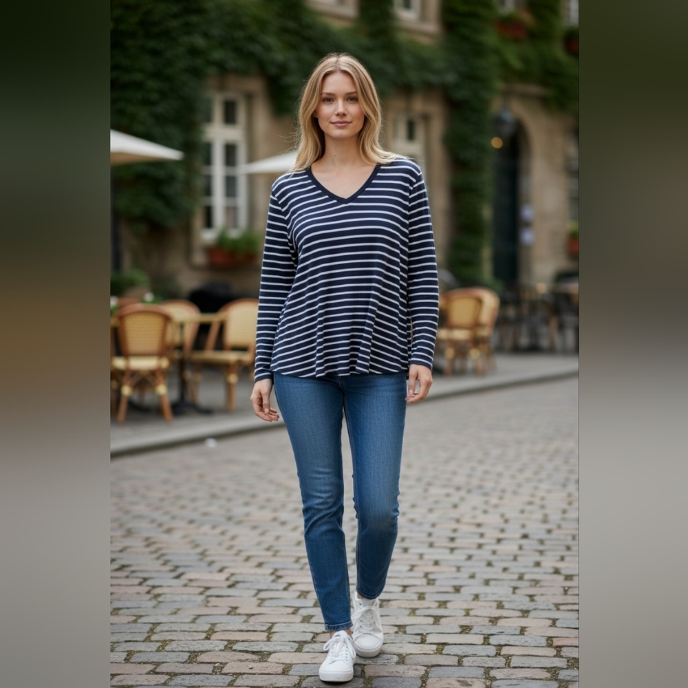 ⭐️J.Jill Navy Striped Long Sleeve Top
